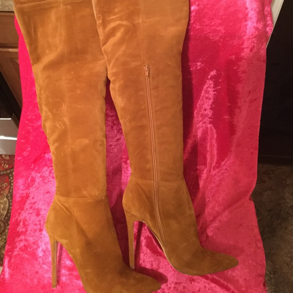 OVER THE KNEE BOOTS